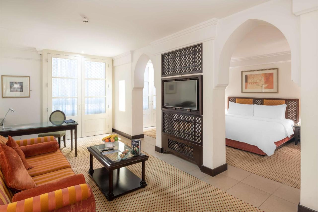 فندق راديسون بلو الرياض المظهر الخارجي الصورة A suite at the hotel