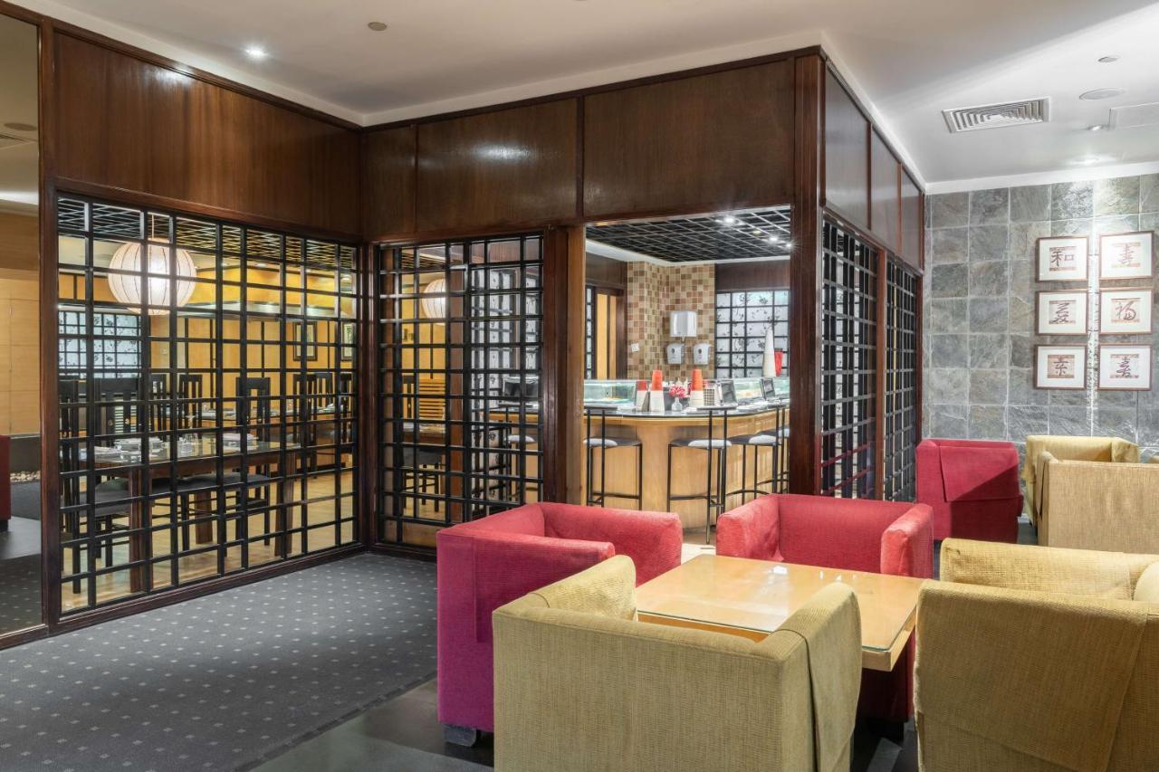 فندق راديسون بلو الرياض المظهر الخارجي الصورة The lounge at the airport