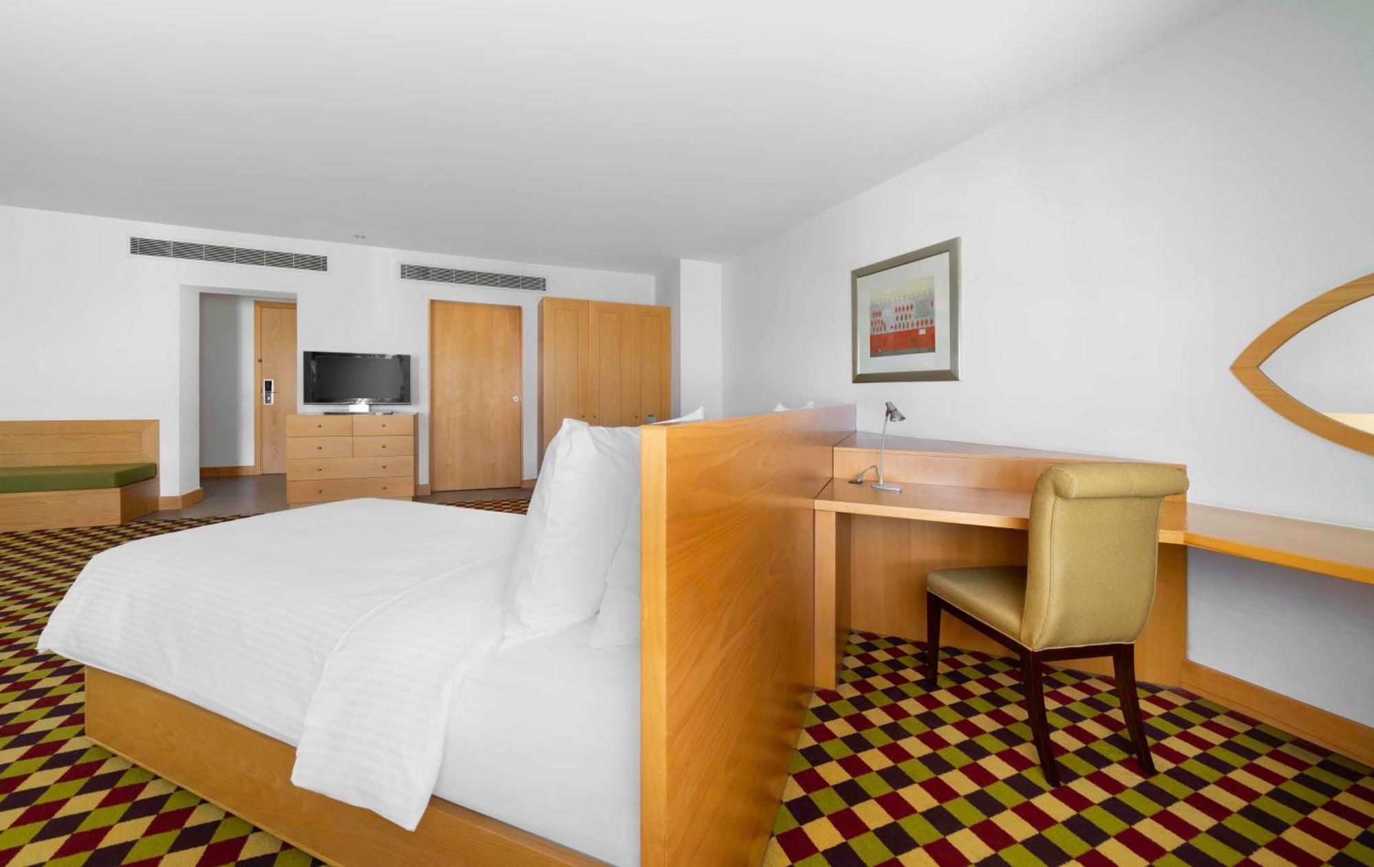 فندق راديسون بلو الرياض المظهر الخارجي الصورة A room at the hotel