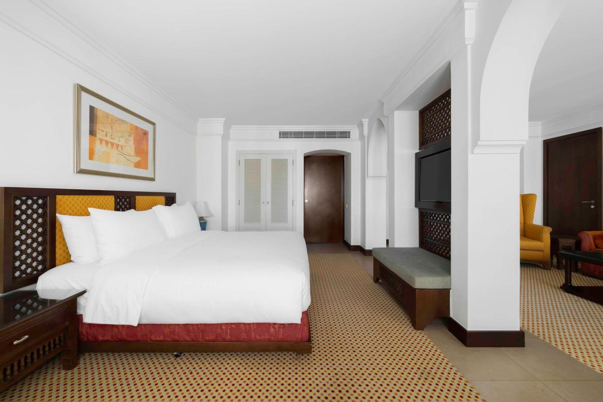فندق راديسون بلو الرياض المظهر الخارجي الصورة A suite at the hotel